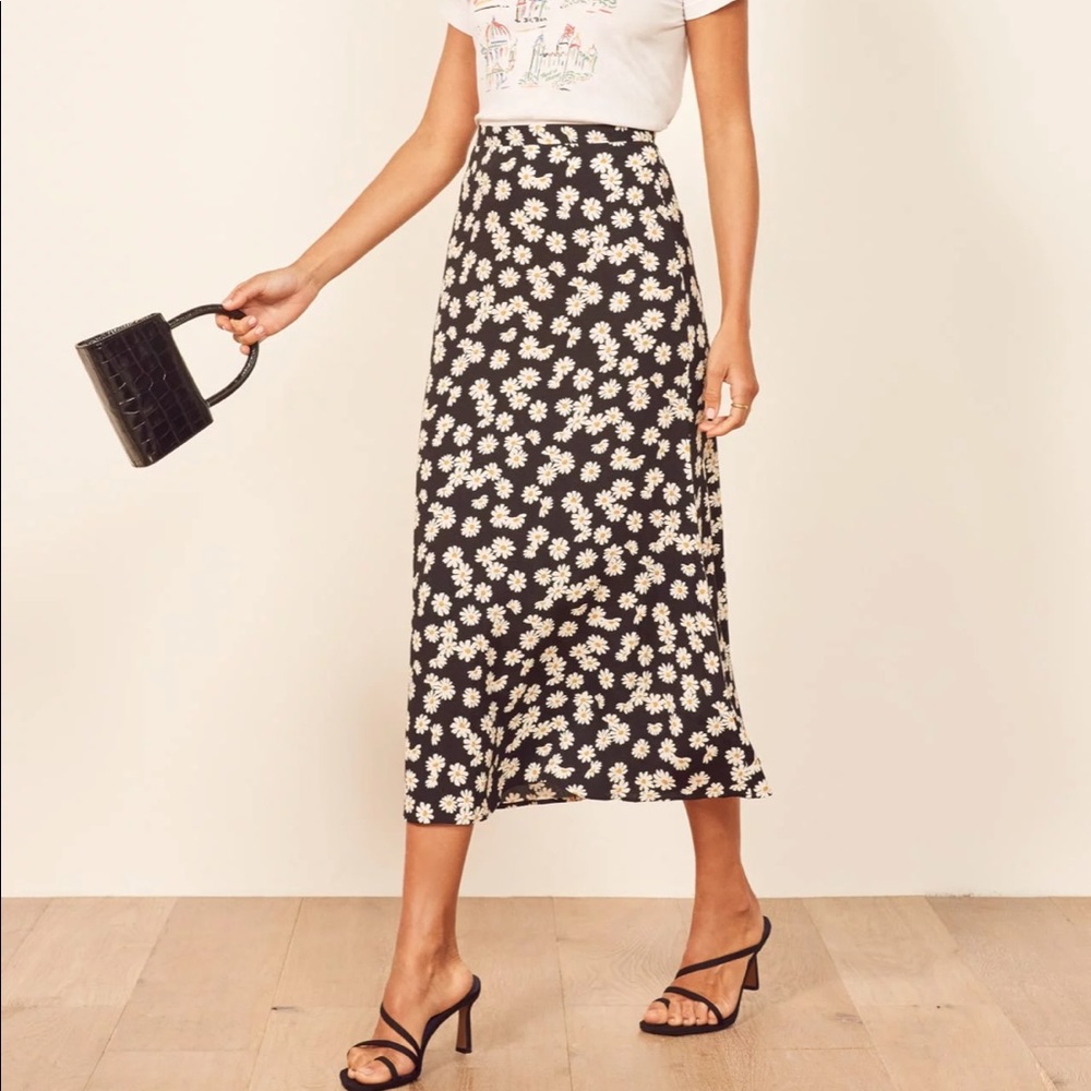 Reformation Bea Skirt in Daisy Chain 4